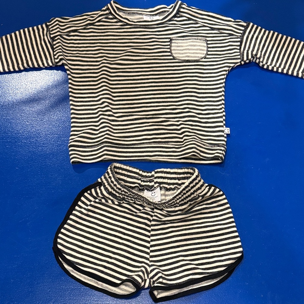 Miles & Milan Black White Stripe Sweatshirt Shorts Set Kids Unisex Cozy